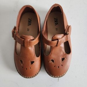 Zara Mary Jane Toddler shoes size 6.5 US, 22 UK